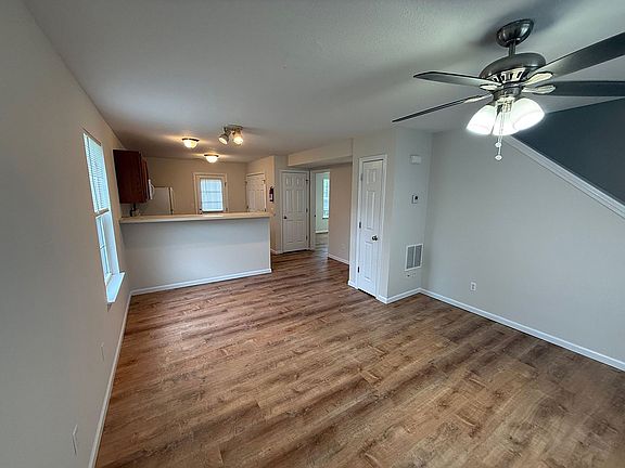 3rd image of 4114-4116 Hidden Creek Ct #4114