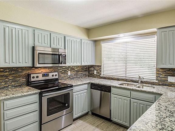 5th image of 422 Kirby Creek Dr
