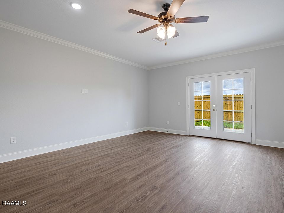 15 Townhouse Cv, Lafayette, LA 70506 | Zillow