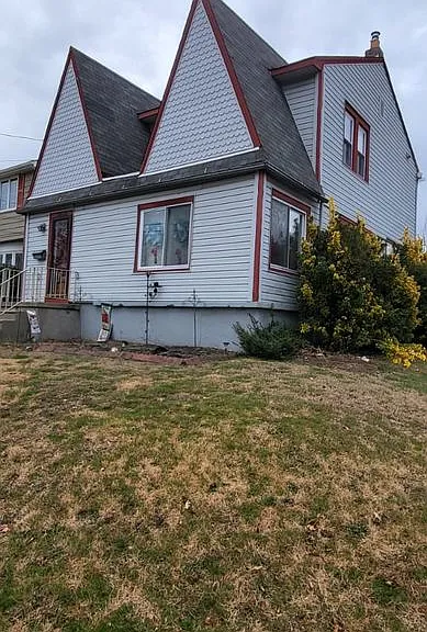 5083 Homestead Ave — Photo 2