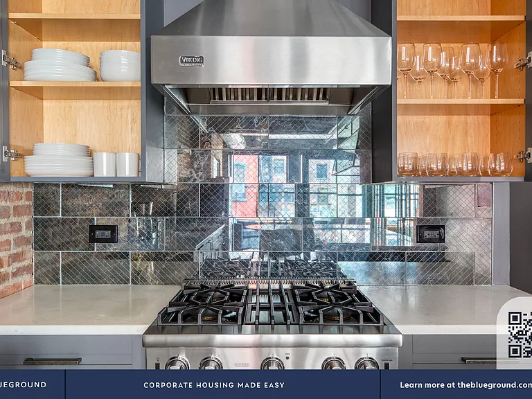 117 W 28th St #4 — Photo 10