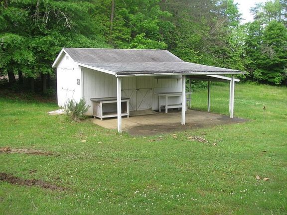 3rd image of 338 Melrose Dr
