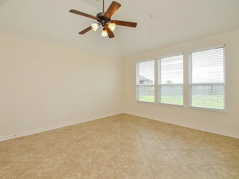 6510 Arroyo Springs Ln — Photo 9