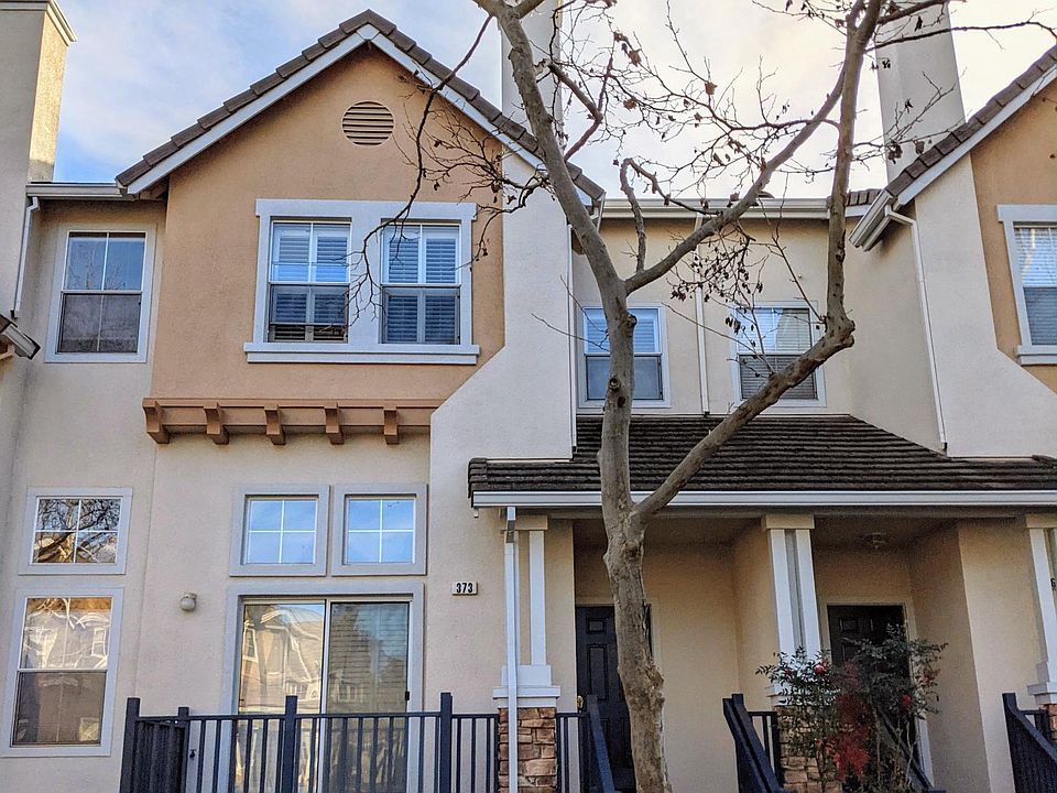 1st image of 373 Pacific Dr