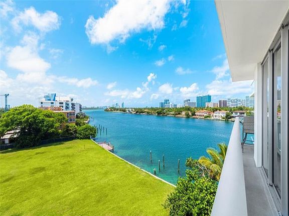 5th image of 9901 W Bay Harbor Dr #503