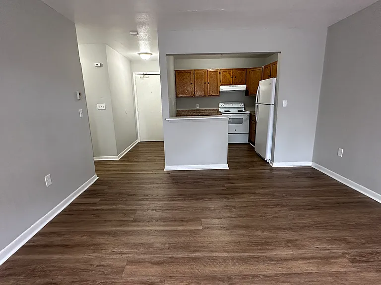 44 Barnes Ave #3C — Photo 7