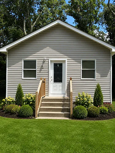 112 Maple Ave Photo 1