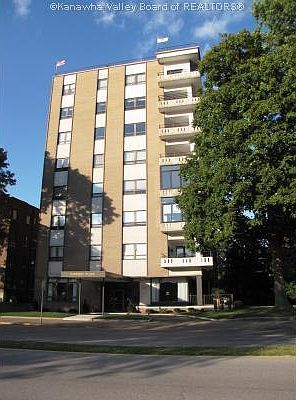 1st image of 1578 Kanawha Blvd E
