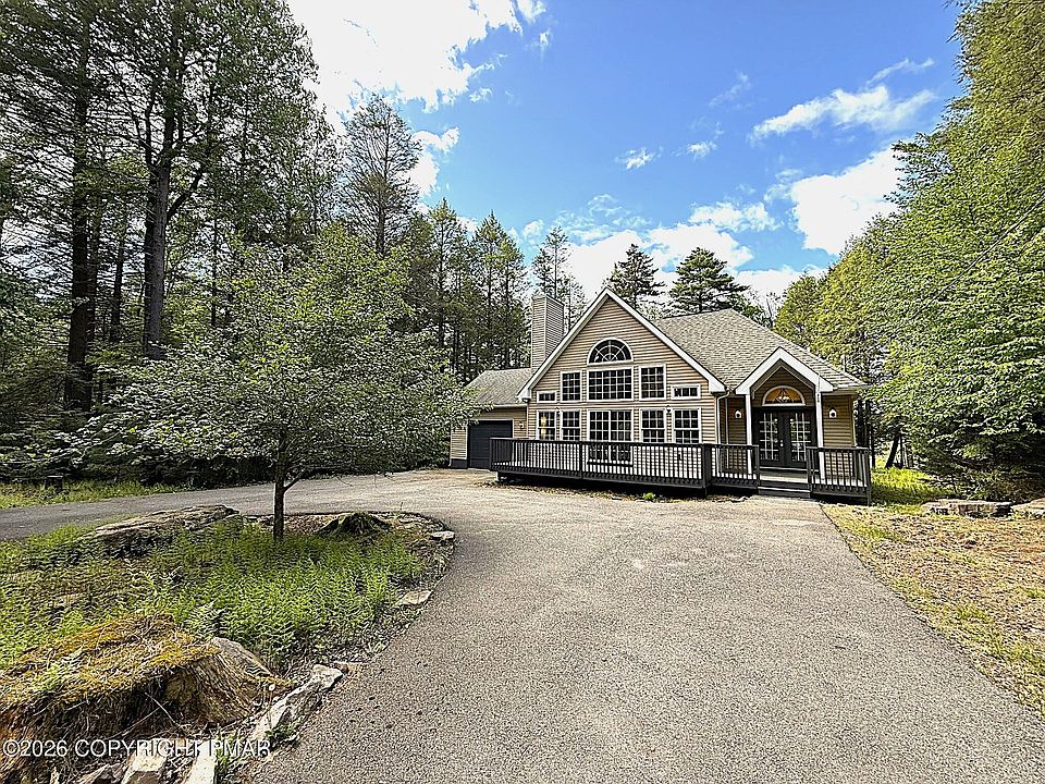 1st image of 15 Shakespeare Cir