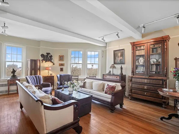 47 Plaza St W APT 8A, Brooklyn, NY 11217