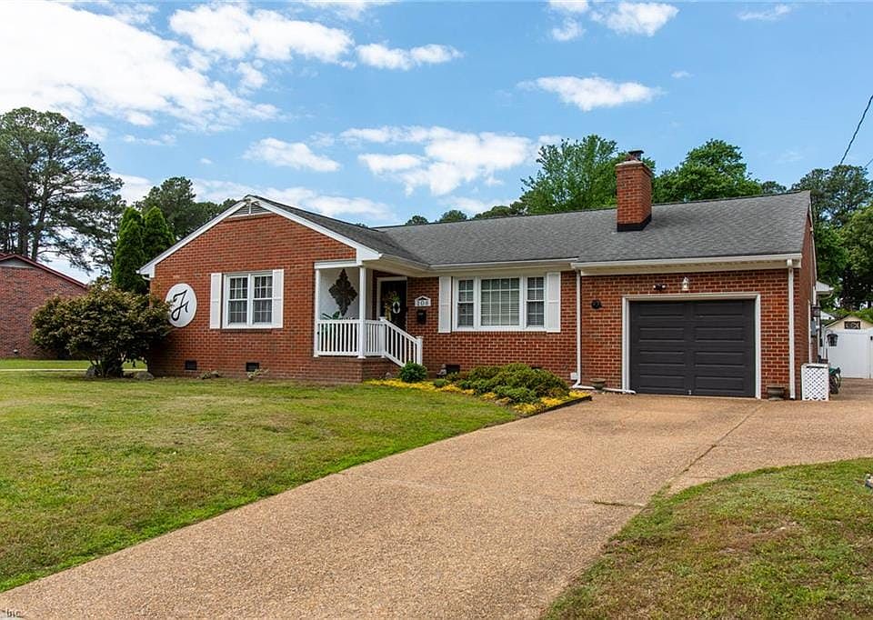 1st image of 108 Bayberry Dr
