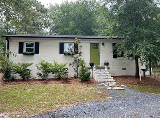 720 N Chapin Rd, Aberdeen, NC 28315