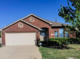 1514 Sabine Dr, Midlothian, TX 76065