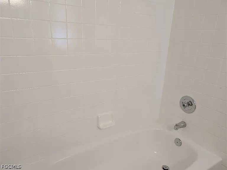 1318 SE 40th Ter #2 — Photo 10