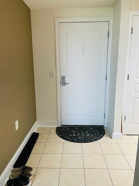 1st image of 2451 Midtown Ave #712