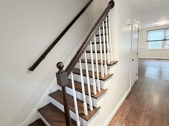 3rd image of 2 Glenbrook Ln APT 11
