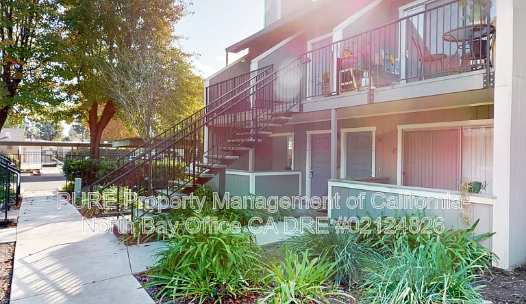 1450 E Cotati Ave #16 — Photo 1