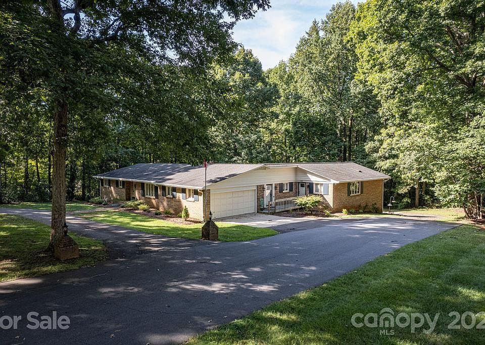 1st image of 1120 Timberlane Dr