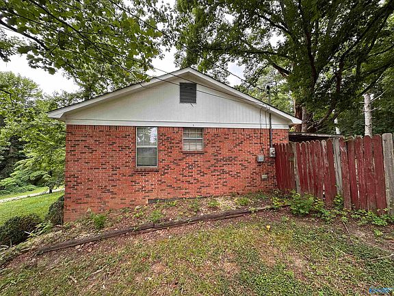 4th image of 79 Lemmond Cir