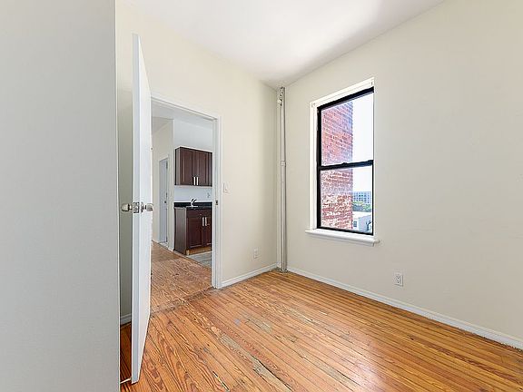 4th image of 280 14th St APT 3e
