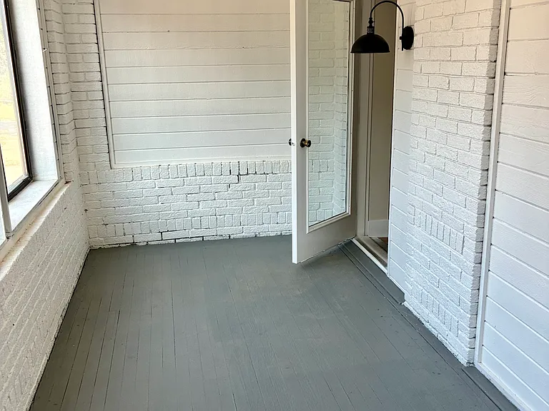 700 Franklin Ave #1 — Photo 5