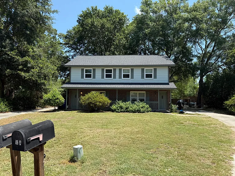 10 Commercial Row — Photo 21