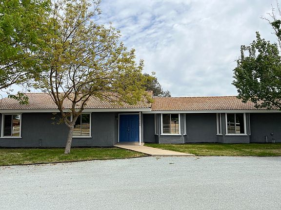 3rd image of 10485 E Herndon Ave