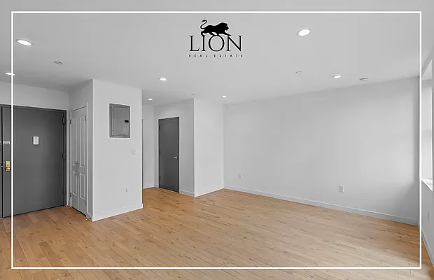 Rented by The Lion Real Estate | media 9