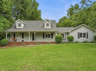 2134 E Cherokee Dr, Woodstock, GA 30188