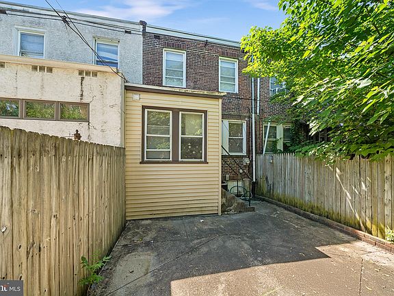 4th image of 7127 Buist Ave