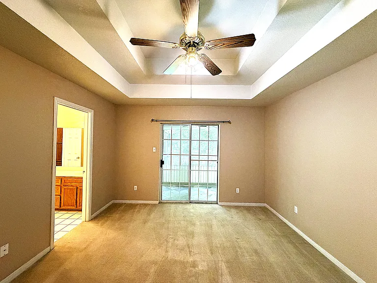 405 Gina Dr — Photo 18