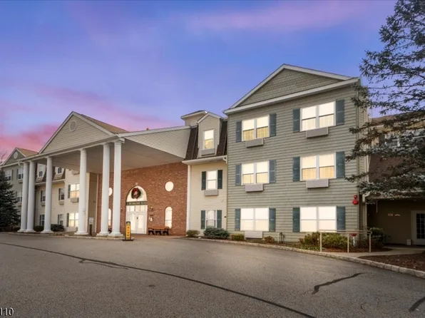 2 Richmond Road #104, West Milford Twp., NJ 07480