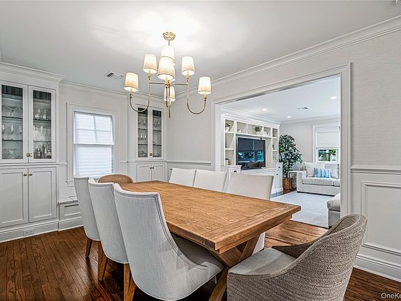 4th image of 95 Muirfield Road