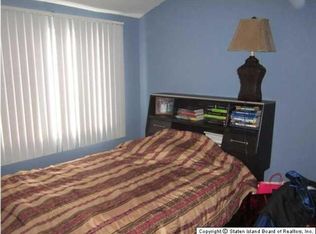 59 Towers Ln, Staten Island, NY 10314