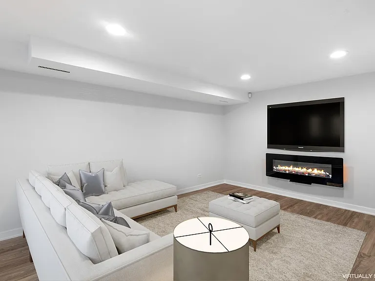 3236 N Racine Ave #A — Photo 2