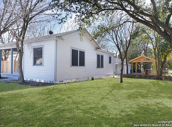 3rd image of 2302 Steves Ave