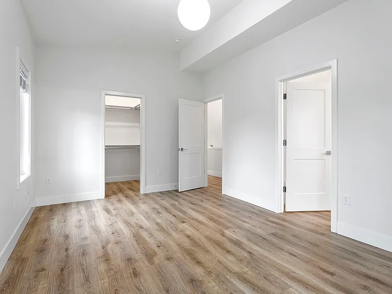 4808 SE Franklin St — Photo 17