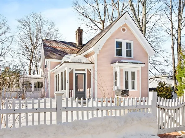 32 Thoreau St #32, Concord, MA 01742