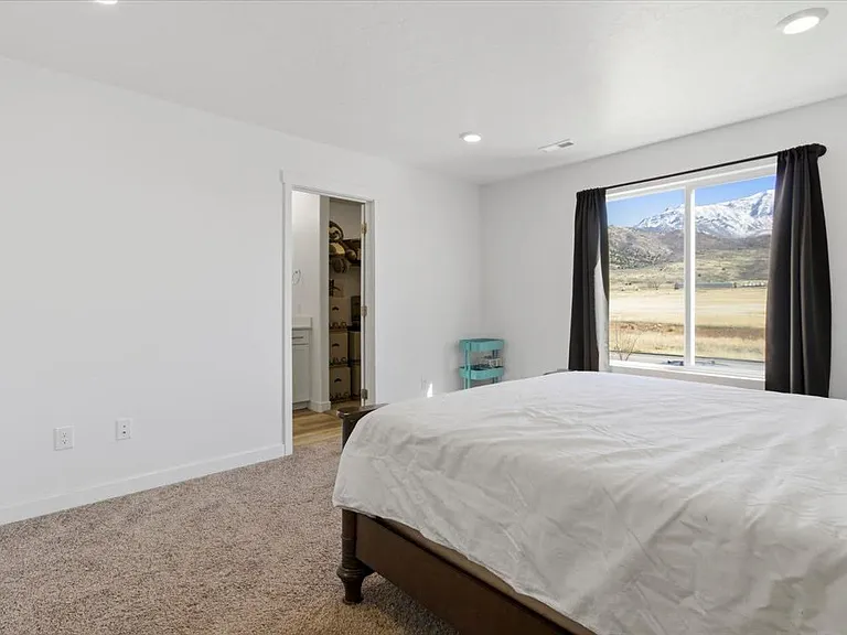 1194 W Summit Ridge Pkwy — Photo 11