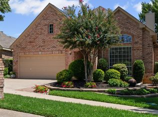 4723 Oak Club Dr, Arlington, TX 76017