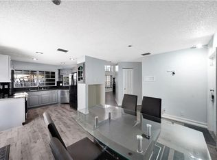 2710 River Run Cir E, Miramar, FL 33025