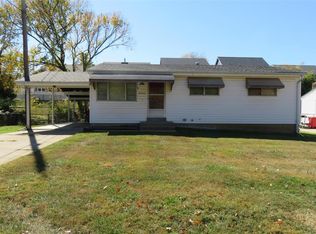 9804 Huegel Dr, Saint Louis, MO 63123