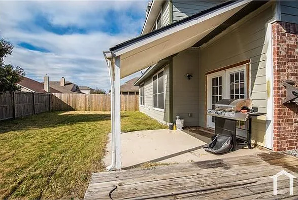 1412 Kittyhawk Dr — Photo 2