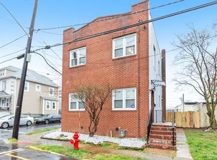 80 Coley St, Woodbridge, NJ 07095