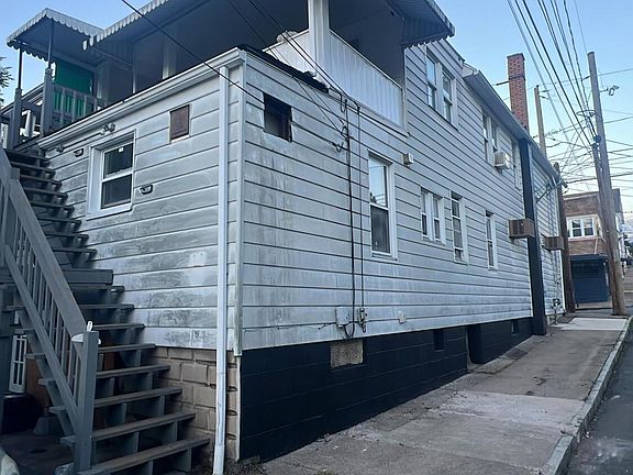 2nd image of 125 Grove St