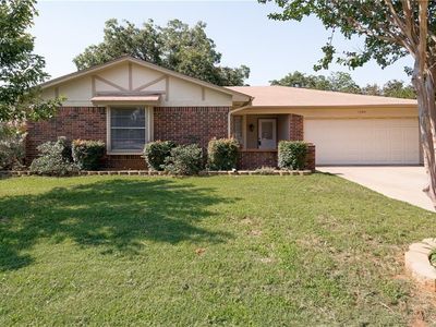 1700 Schumac Ln, Bedford, TX, 76022