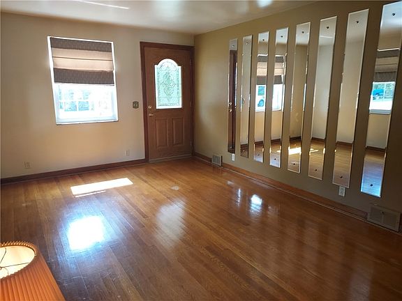 3rd image of 803 Coulter Ave