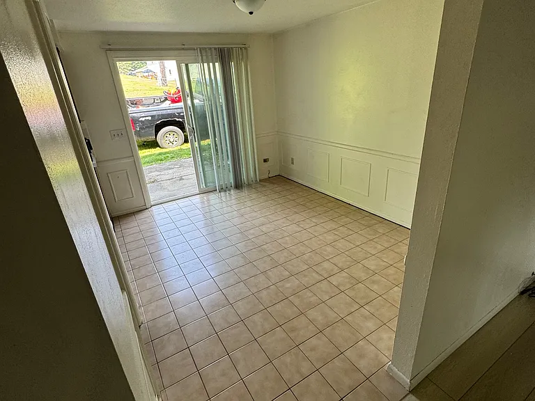 7190 N Roanoke Rd #4 — Photo 10