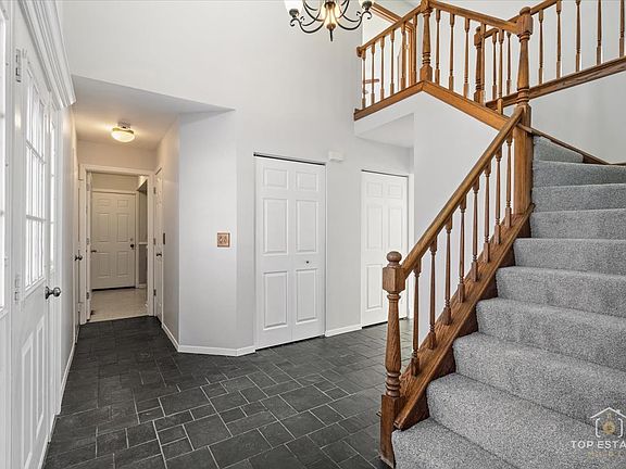 4th image of 631 Cortland Dr