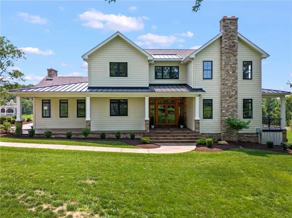 100 Fife Farm Ln, McMurray, PA 15317